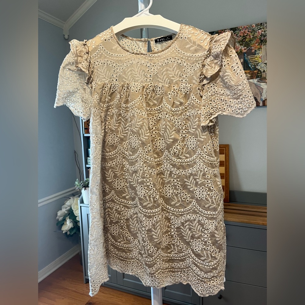 Very J soft tan eyelet dress- size medium - cap sleeves and ruffles